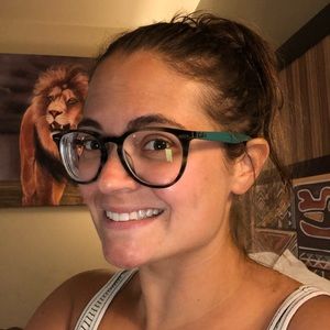 Meet your Posher, Carly